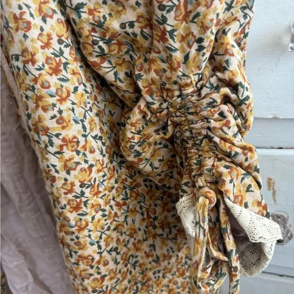 Jade Gypsy Floral Quilted Duster Coat in Golden Mustard - Picture 3 of 4